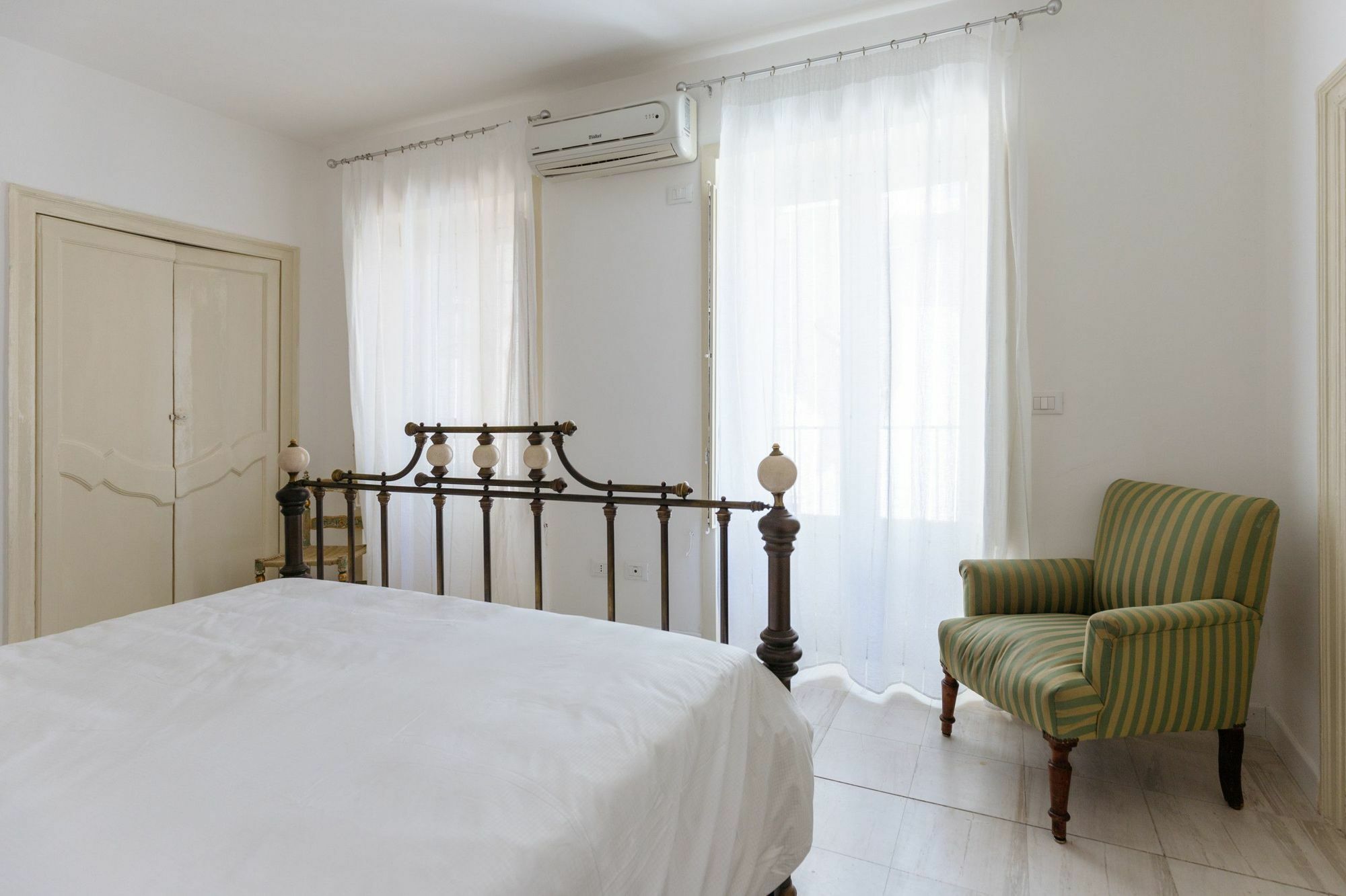 Sant'Elia Prestige Apartment With Balcony Palermo Ngoại thất bức ảnh